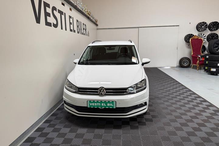 Hvid VW Touran fra 2020
