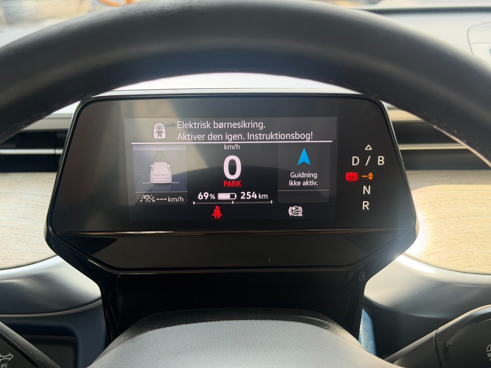 Blå VW ID.Buzz fra 2023