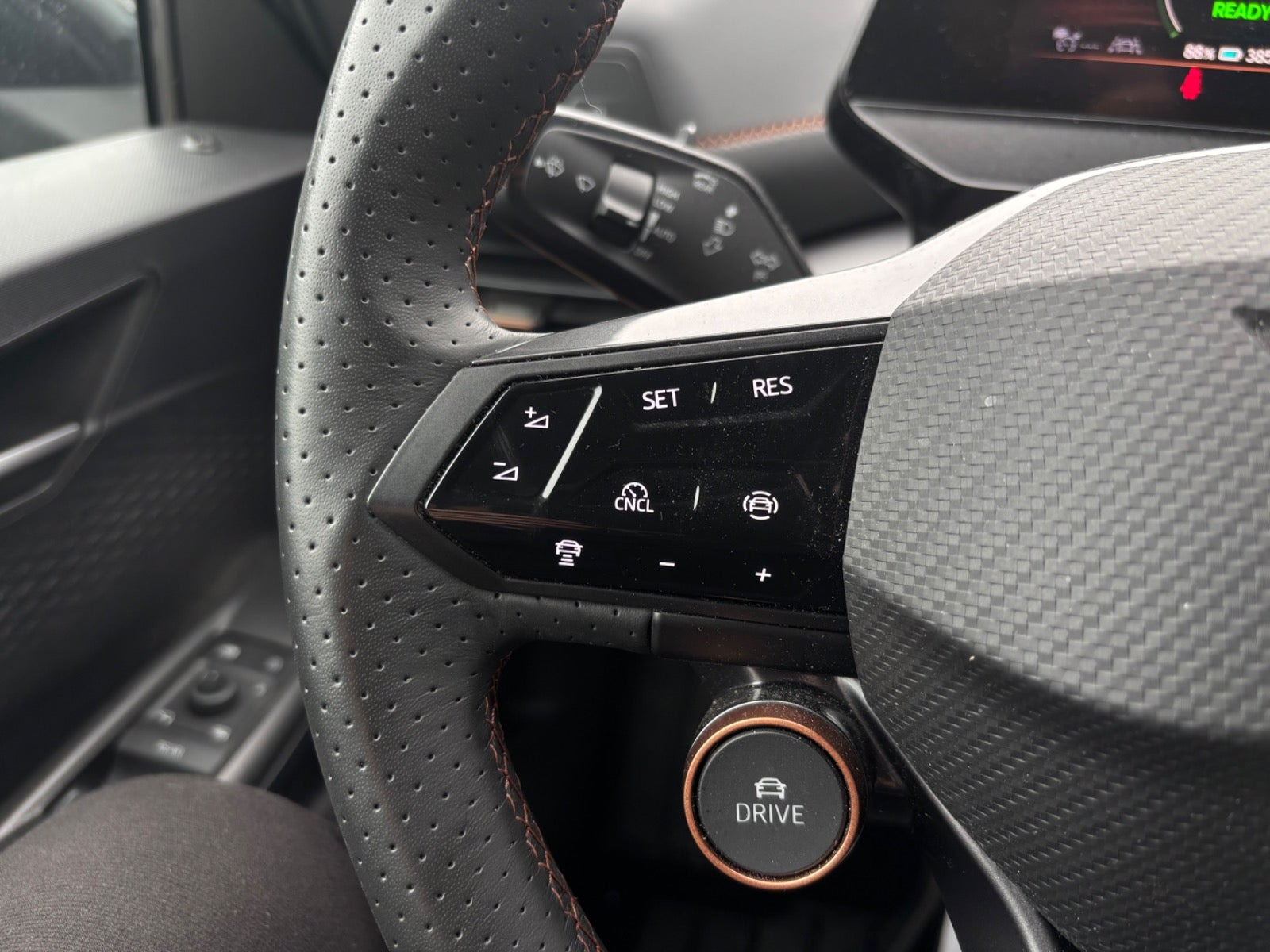 Grå Cupra Born fra 2025