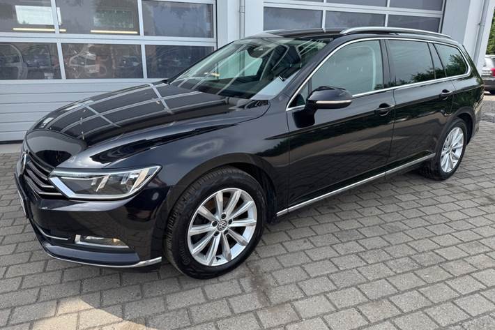 Sort VW Passat fra 2019