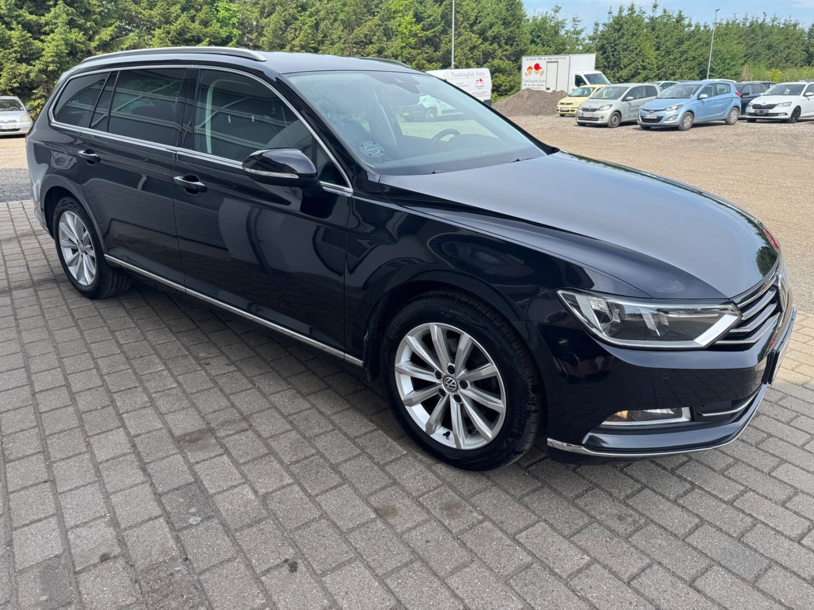 Sort VW Passat fra 2019