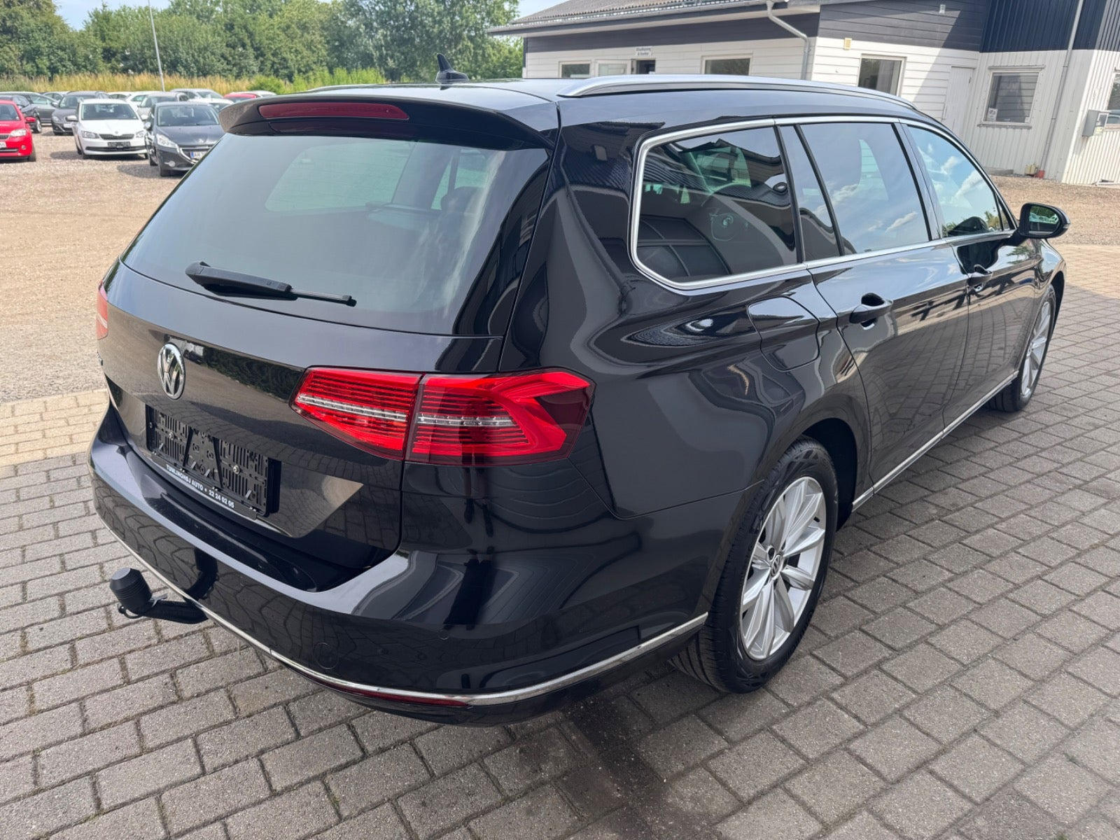 Sort VW Passat fra 2019