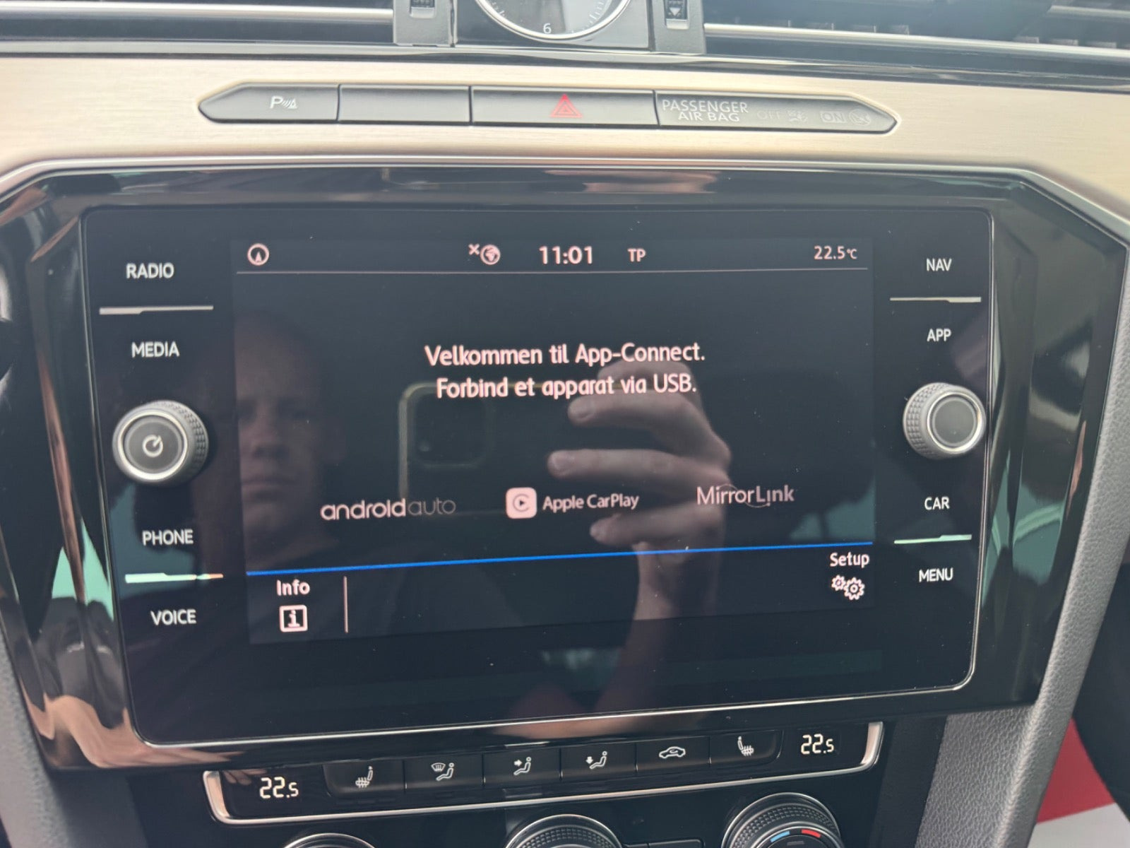 Sort VW Passat fra 2019