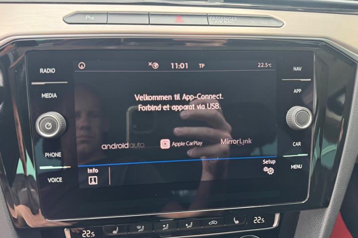 Sort VW Passat fra 2019