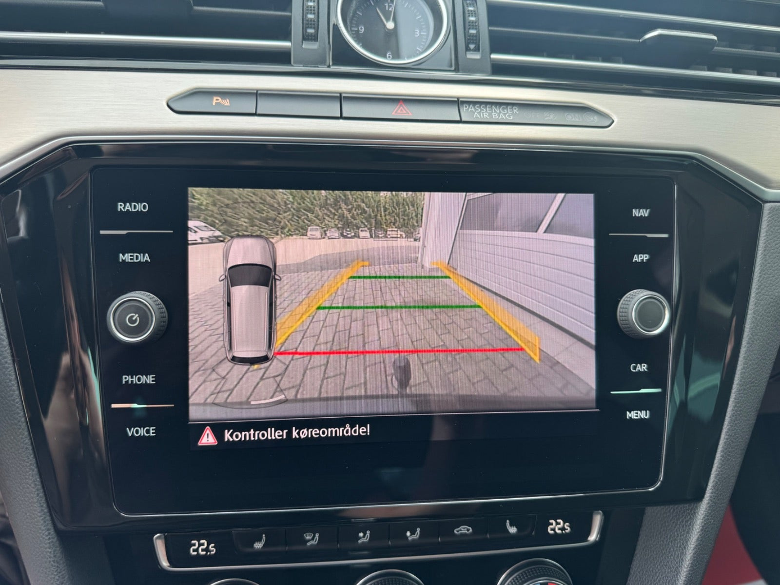 Sort VW Passat fra 2019