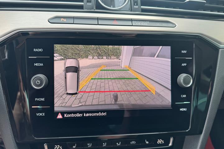 Sort VW Passat fra 2019
