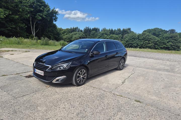 Sort Peugeot 308 fra 2016