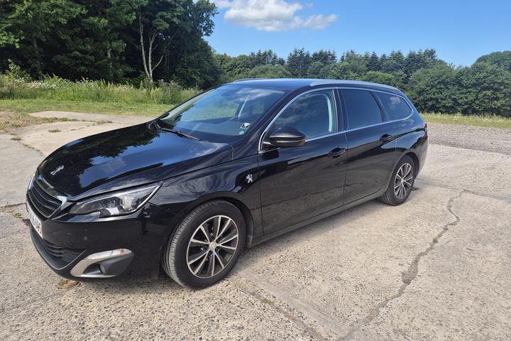 Sort Peugeot 308 fra 2016