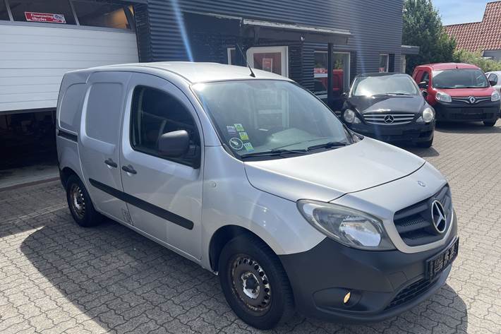 Sølv Mercedes Citan fra 2012