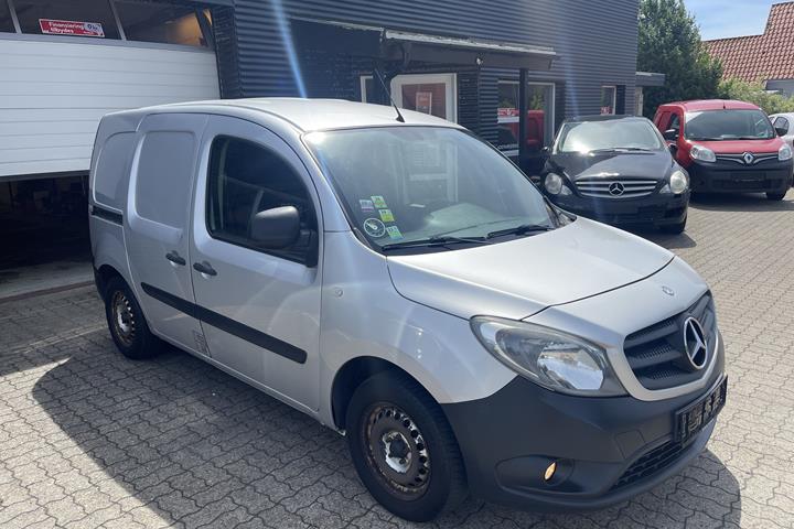 Sølv Mercedes Citan fra 2012