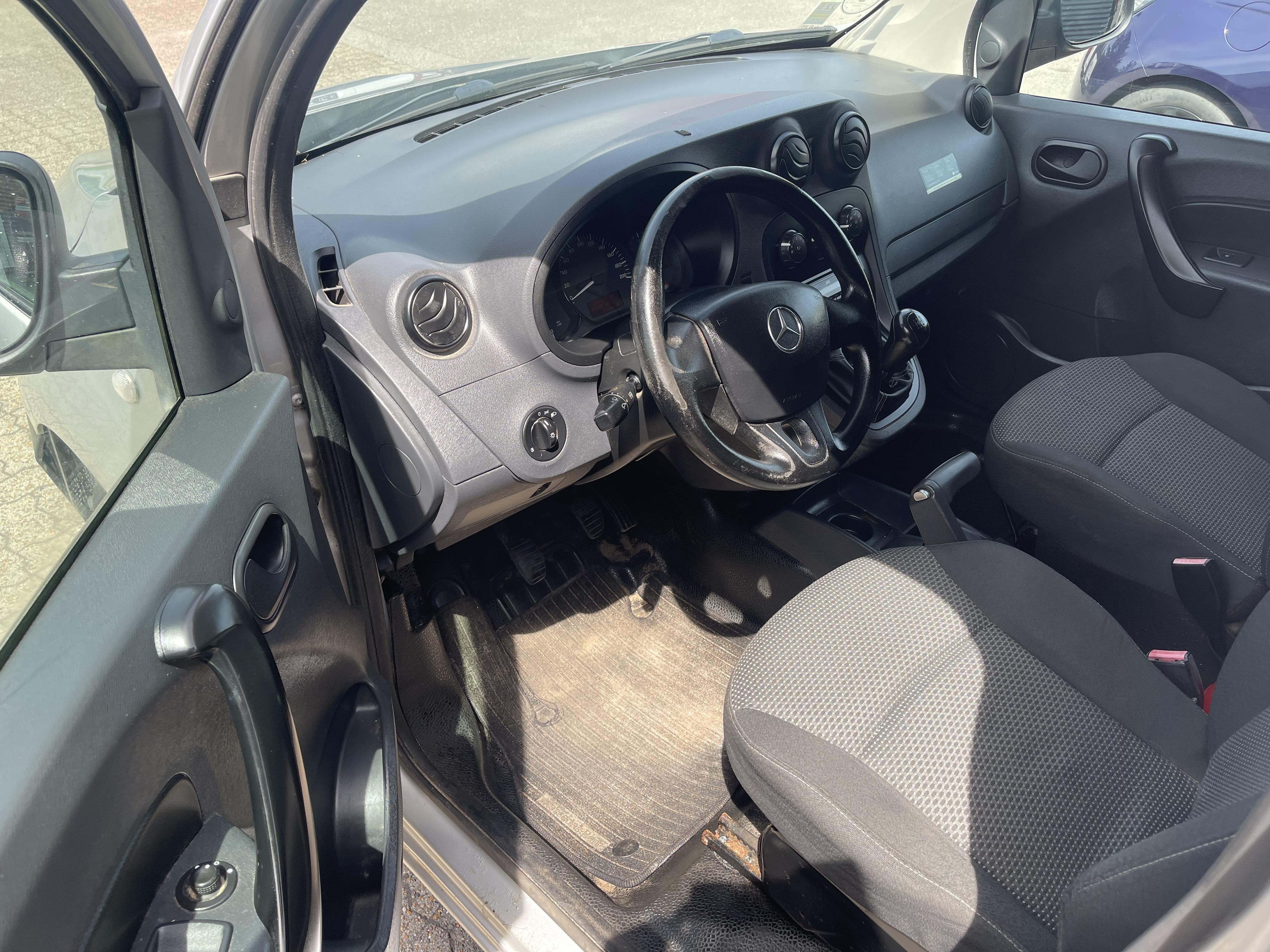 Sølv Mercedes Citan fra 2012
