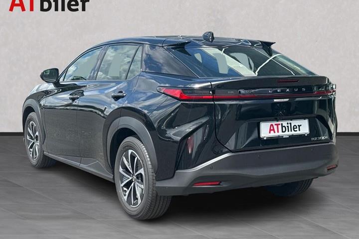 Sort Lexus RZ fra 2025