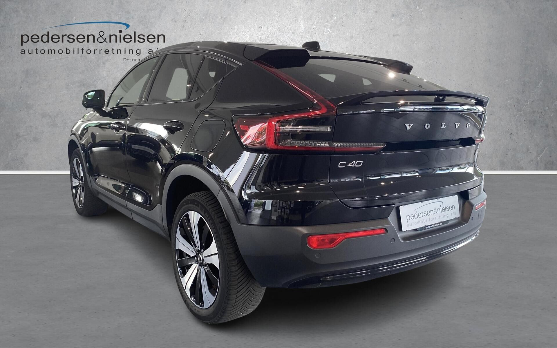 Sort Volvo C40 fra 2023