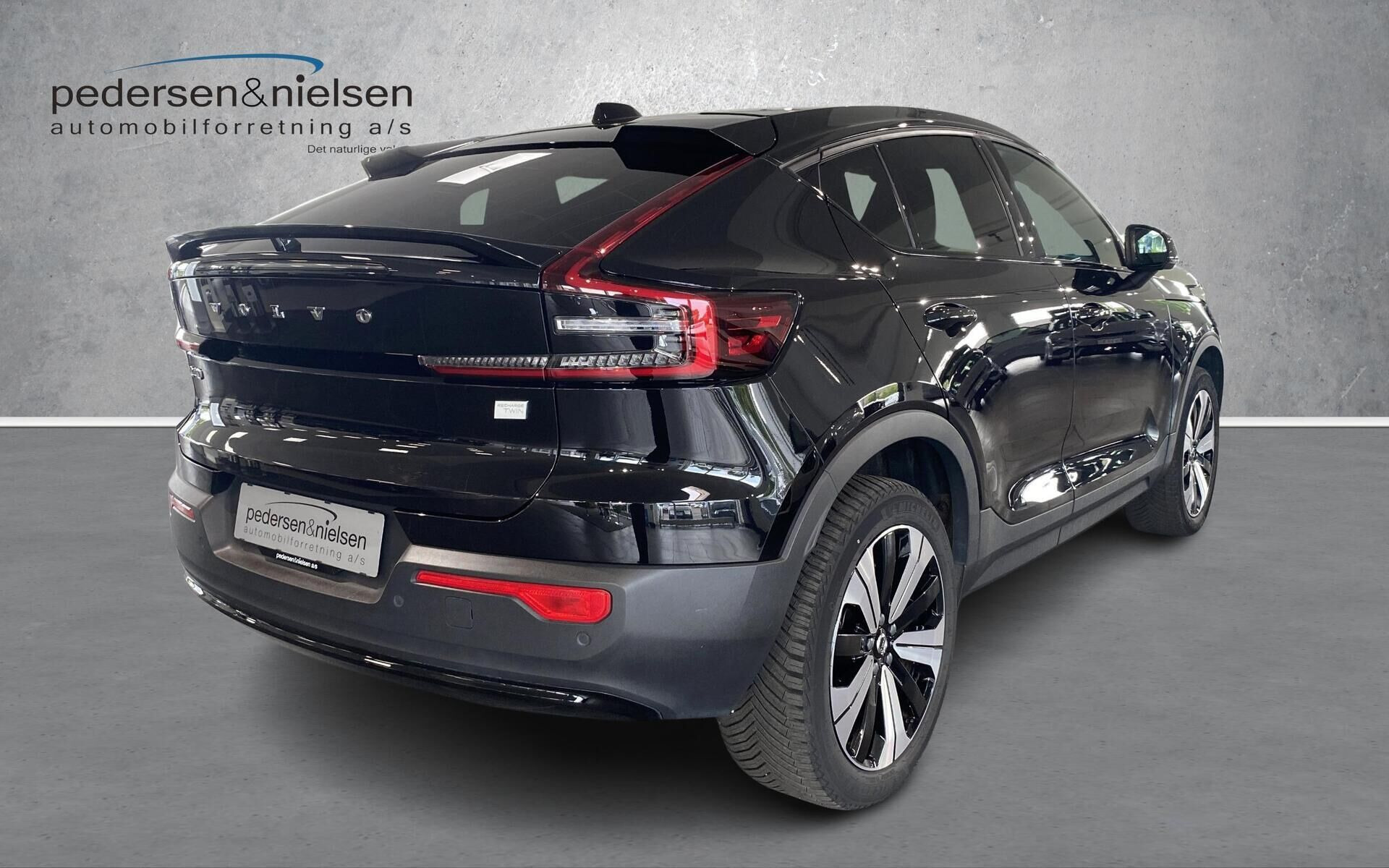 Sort Volvo C40 fra 2023