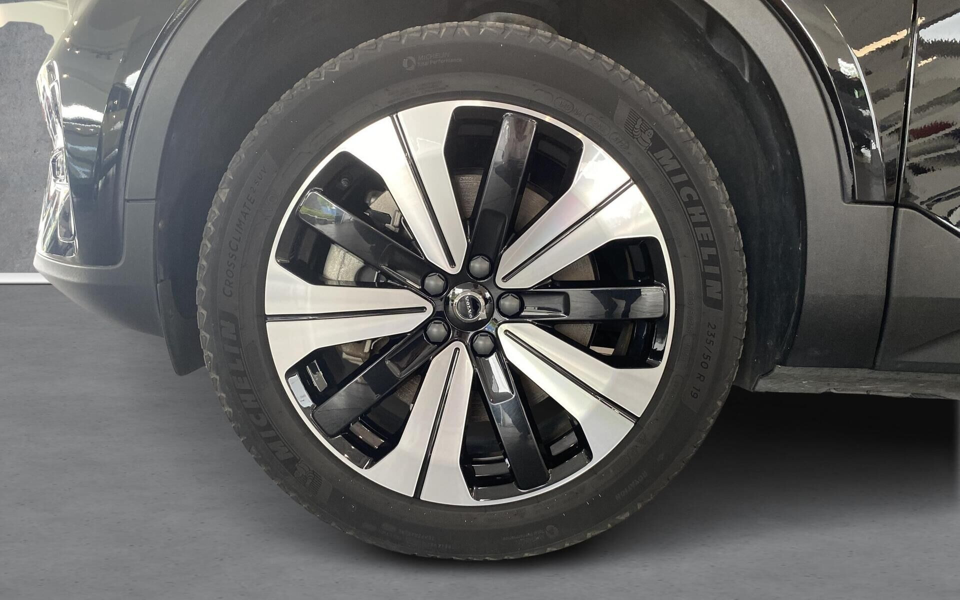 Sort Volvo C40 fra 2023