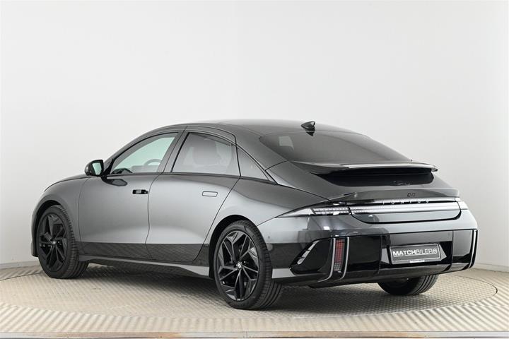 Grå Hyundai Ioniq 6 fra 2023