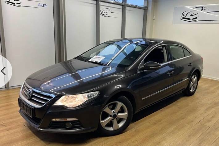 Sort VW Passat fra 2009