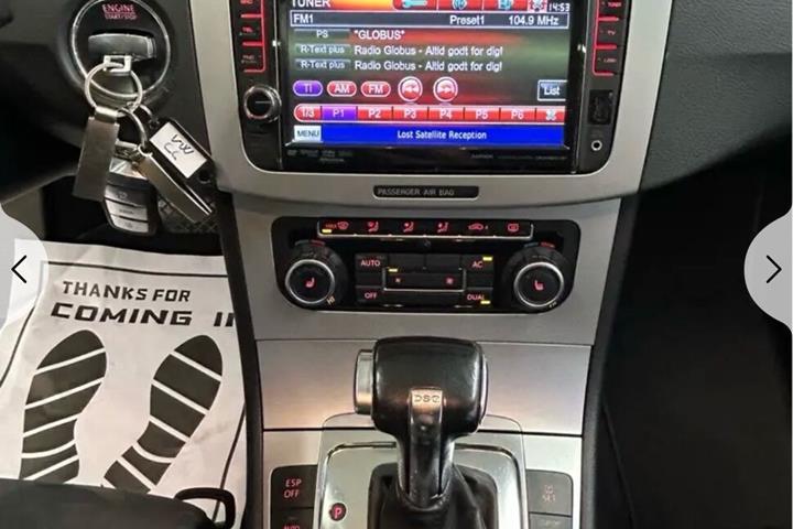Sort VW Passat fra 2009