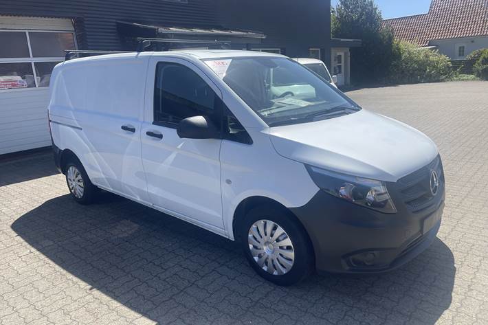 Hvid Mercedes Vito fra 2020