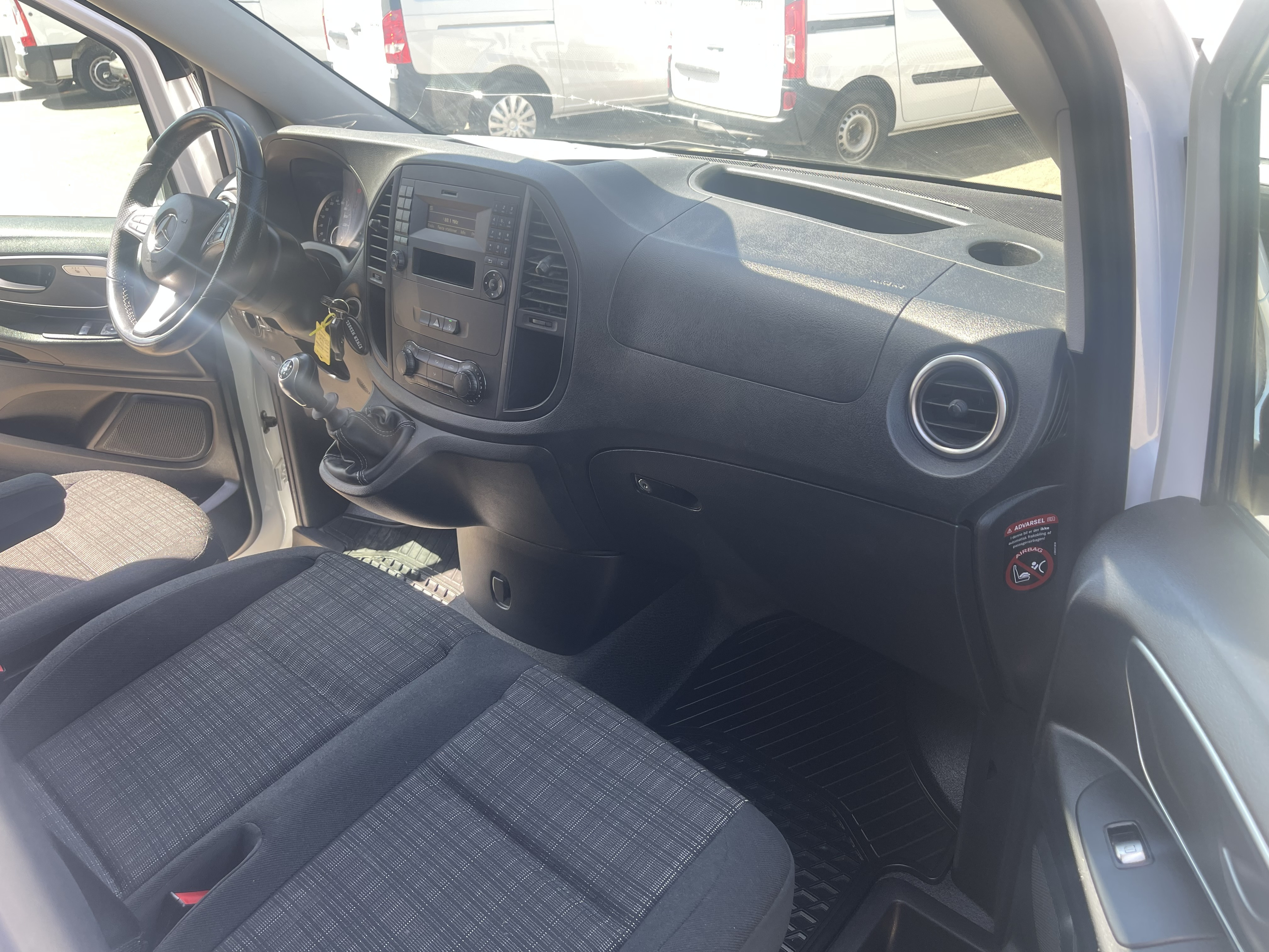 Hvid Mercedes Vito fra 2020
