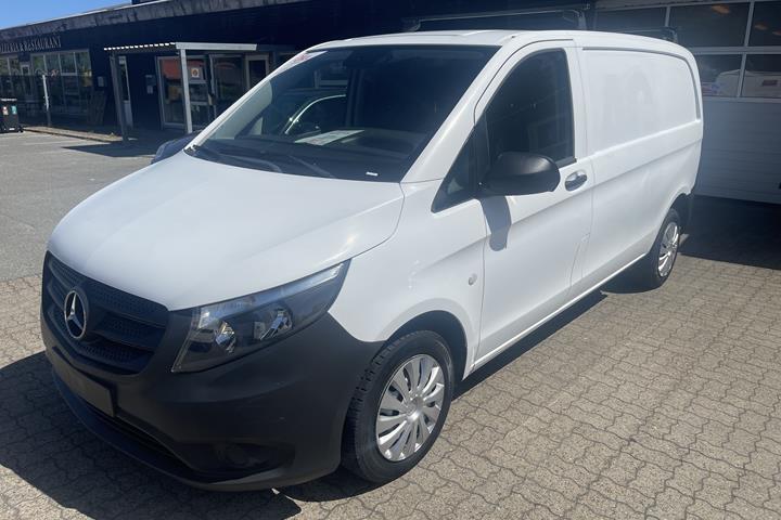 Hvid Mercedes Vito fra 2020