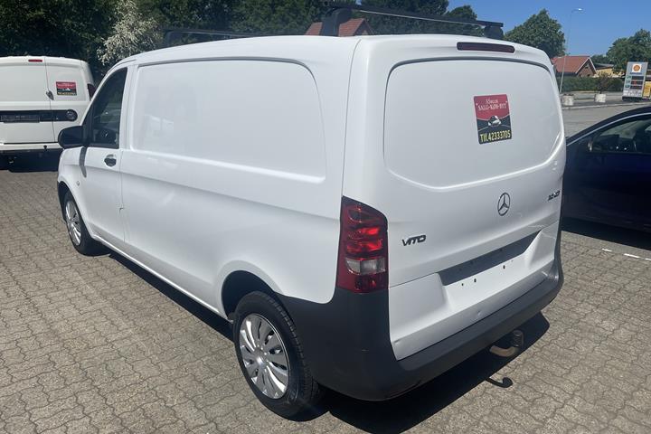 Hvid Mercedes Vito fra 2020