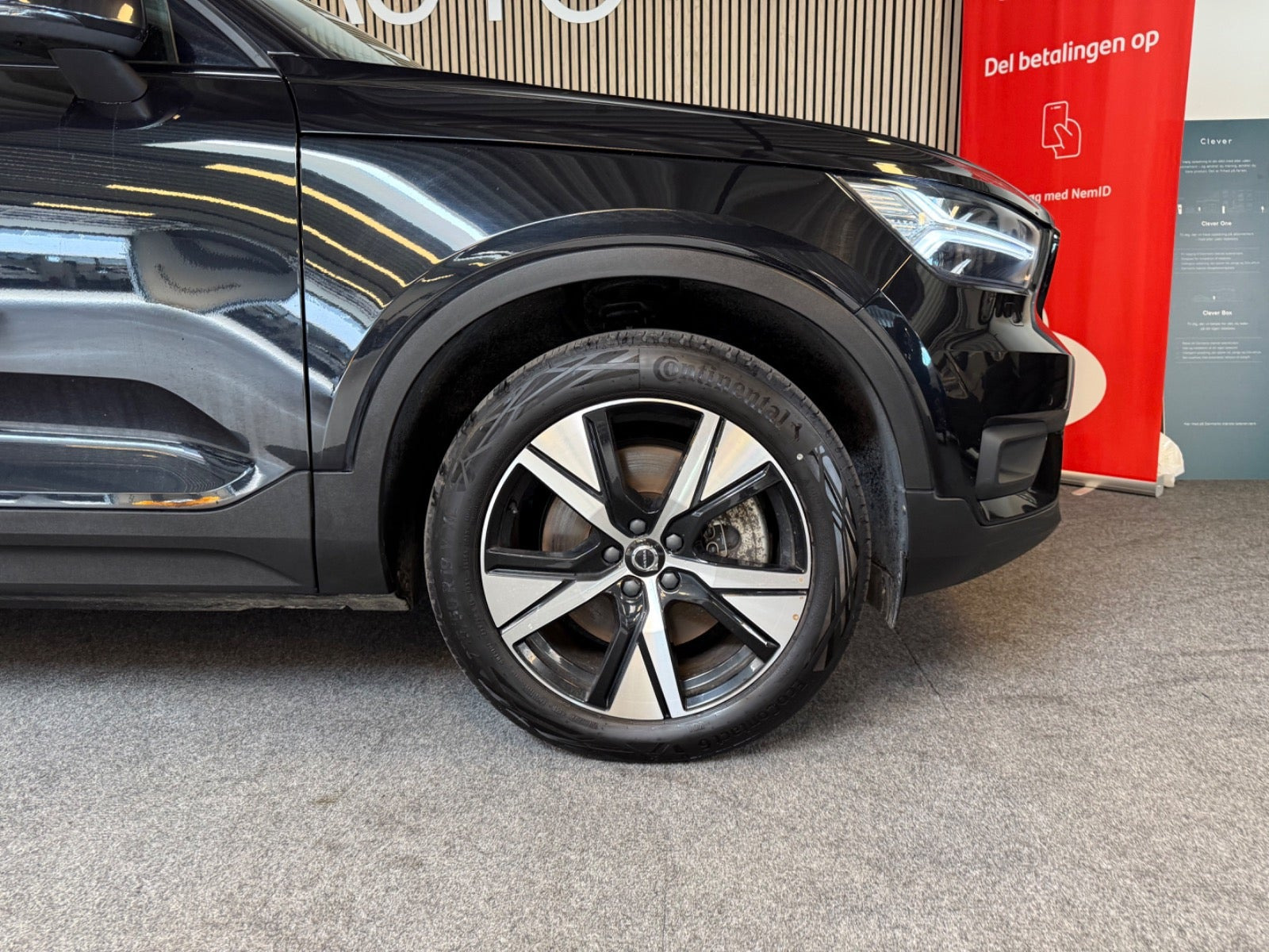 Sort Volvo XC40 fra 2022