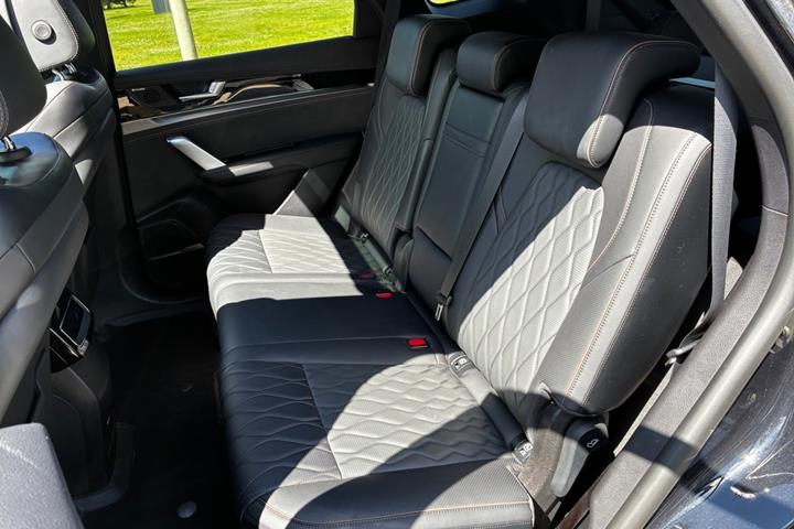 Sort BYD Tang fra 2024