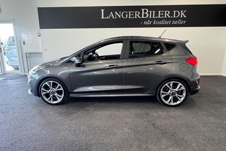 Grå Ford Fiesta fra 2019