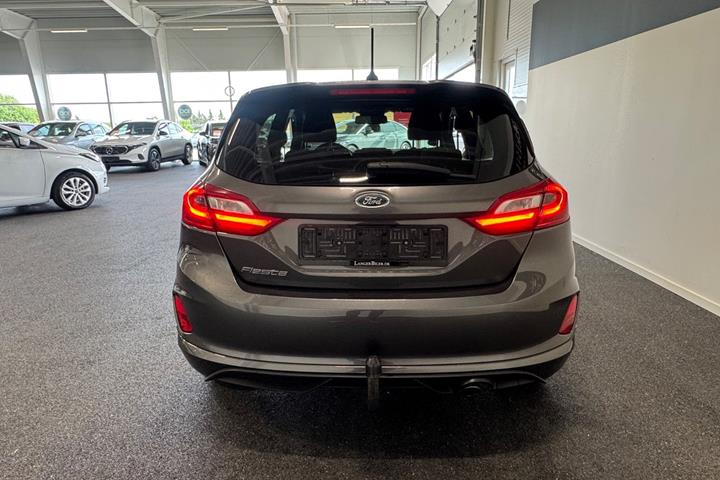 Grå Ford Fiesta fra 2019