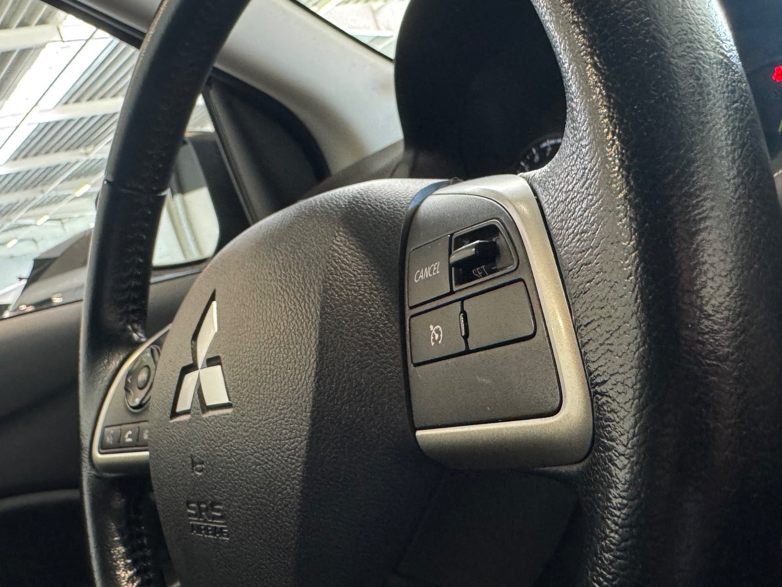 Sort Mitsubishi Space Star fra 2015