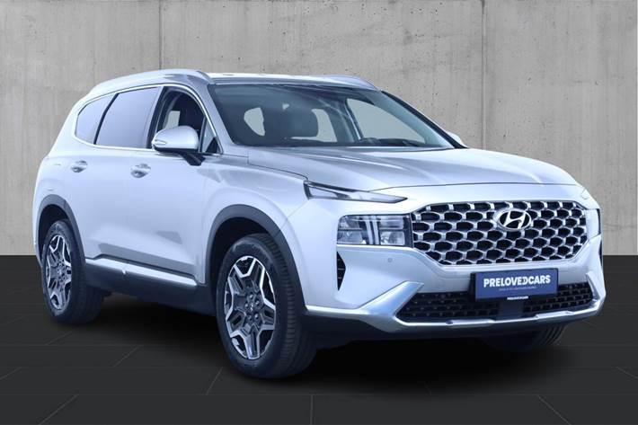Grå Hyundai Santa Fe fra 2021