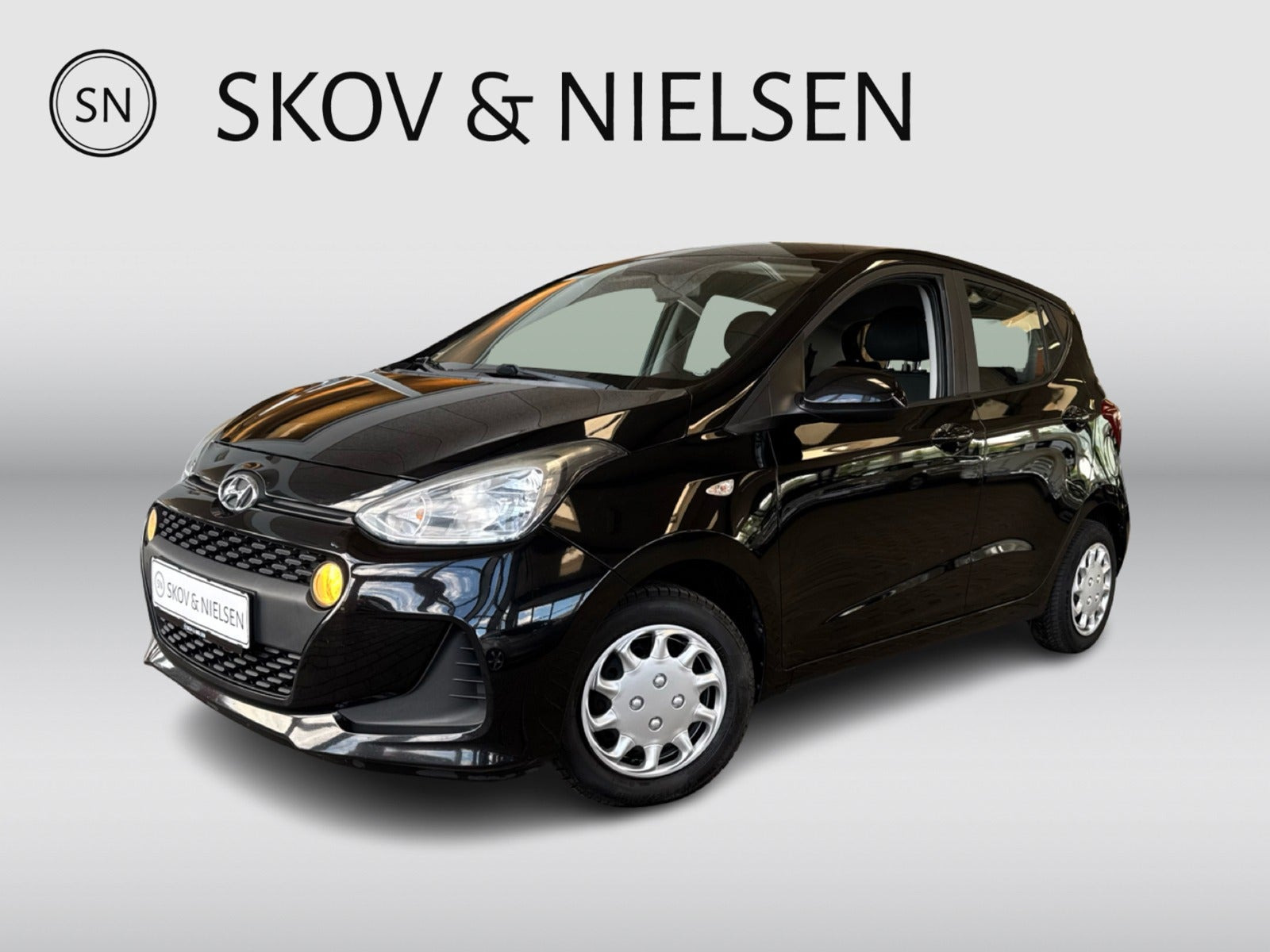 Sort Hyundai i10 fra 2017 set udefra