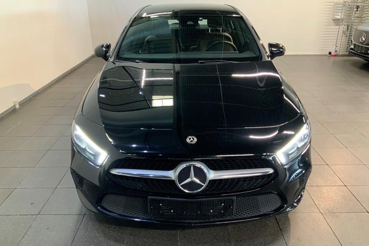 Sort Mercedes A200 fra 2019