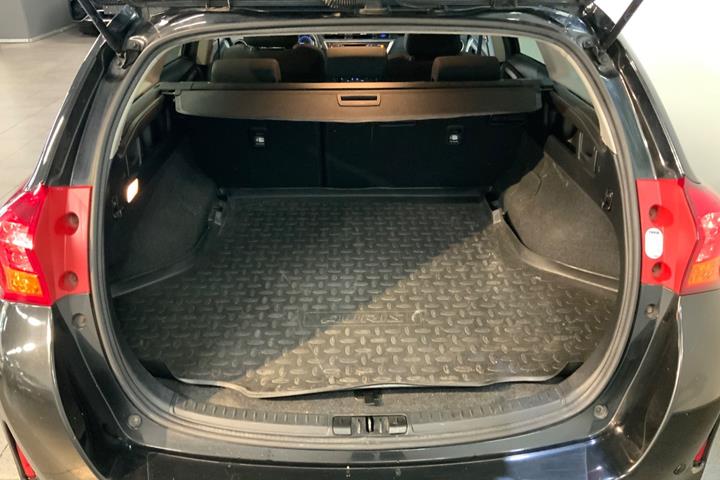 Sort Toyota Auris fra 2014