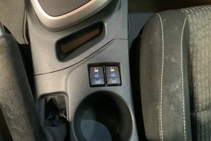 Sort Toyota Auris fra 2014