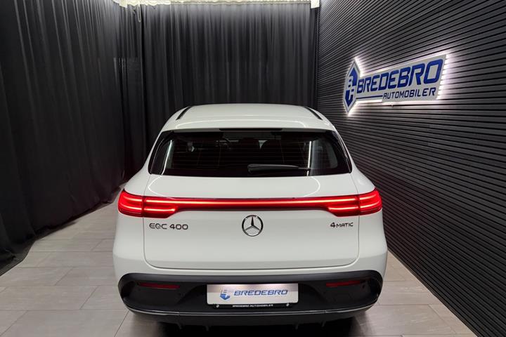 Hvid Mercedes EQC400 fra 2023
