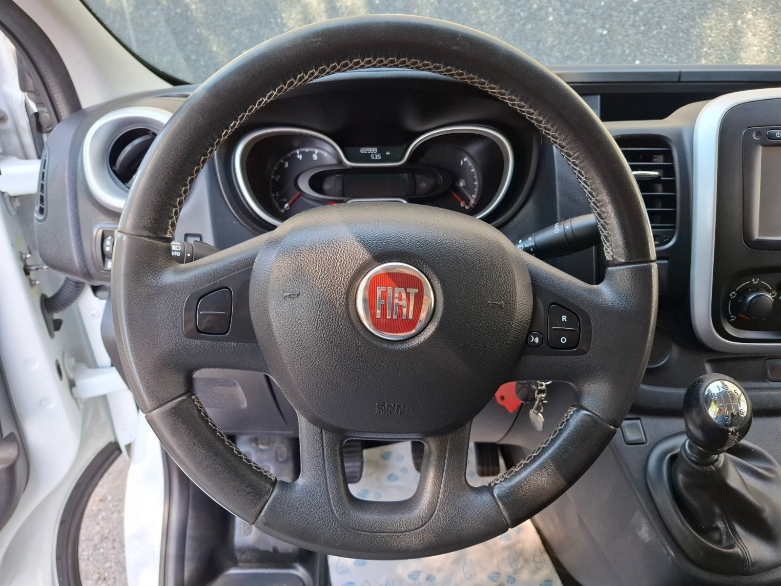 Hvid Fiat Talento fra 2016