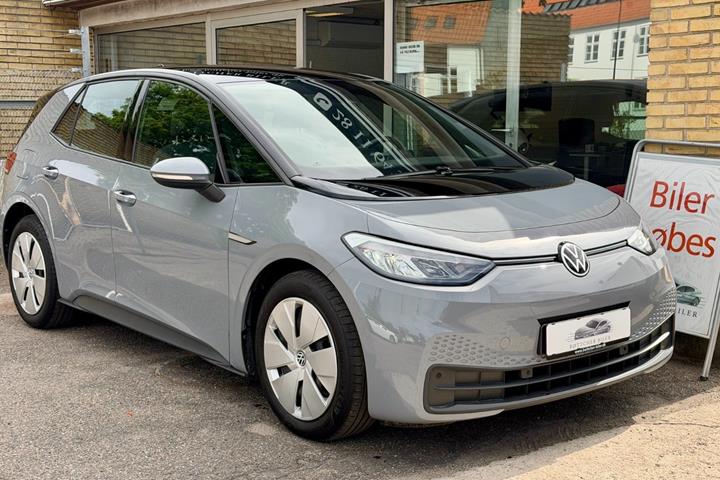 Grå VW ID.3 fra 2021 set udefra