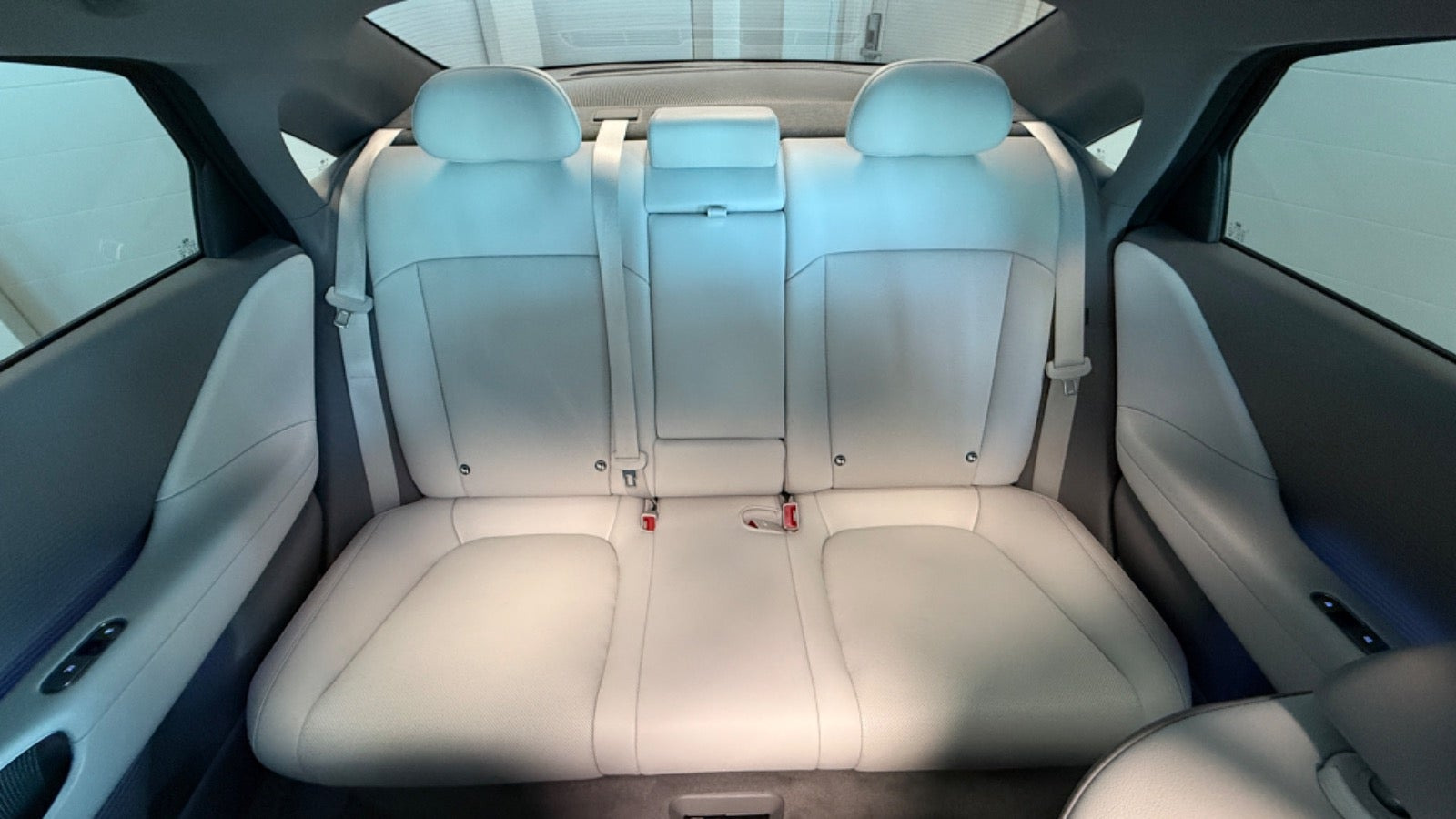 Sort Hyundai Ioniq 6 fra 2023