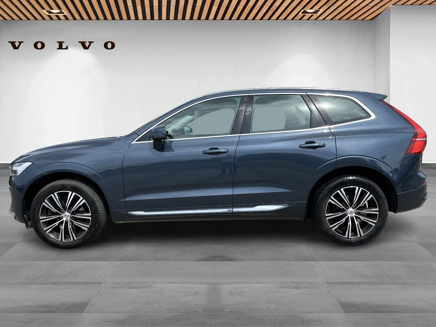 Blå Volvo XC60 fra 2022