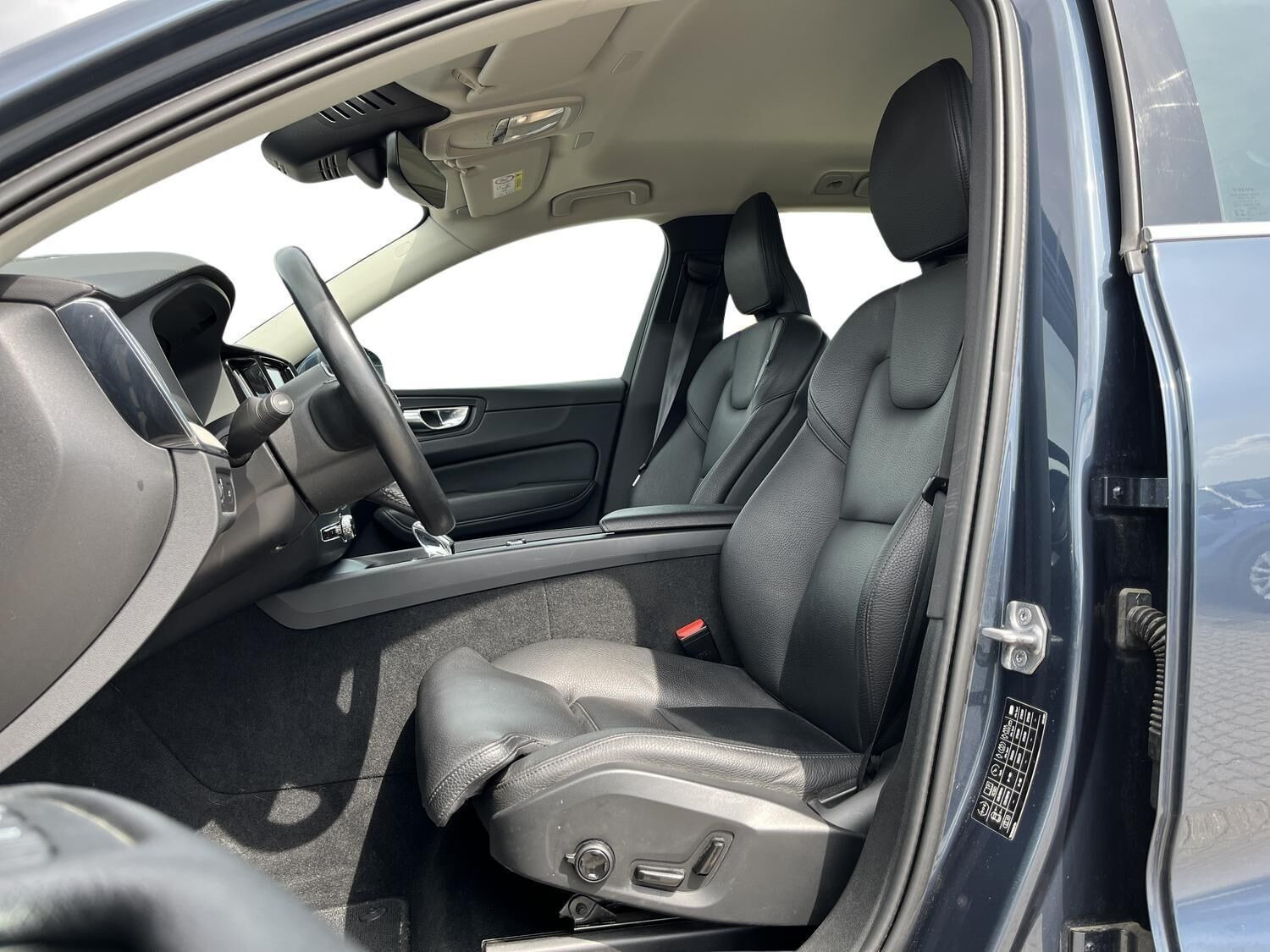Blå Volvo XC60 fra 2022