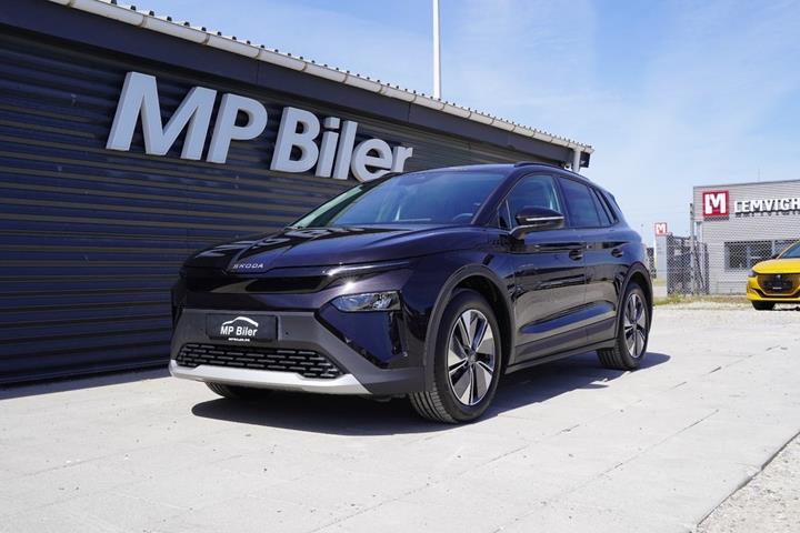 Sort Skoda Elroq fra 2026 set udefra