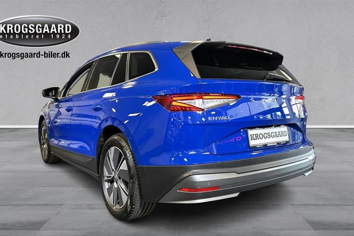 Blå Skoda Enyaq fra 2021
