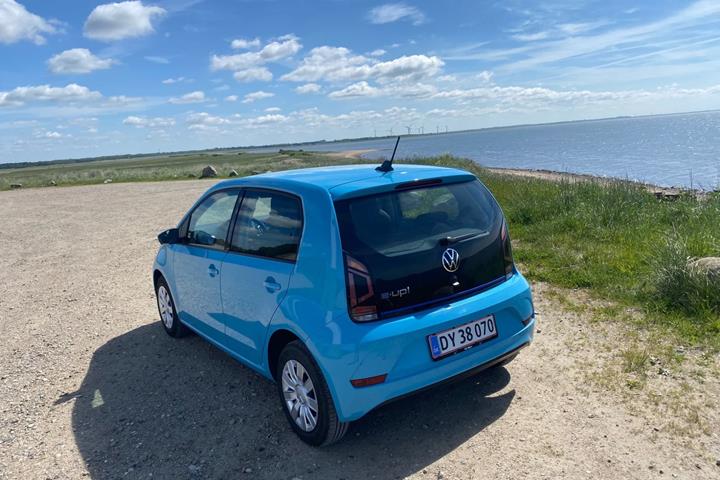 Blå VW E-UP! fra 2020