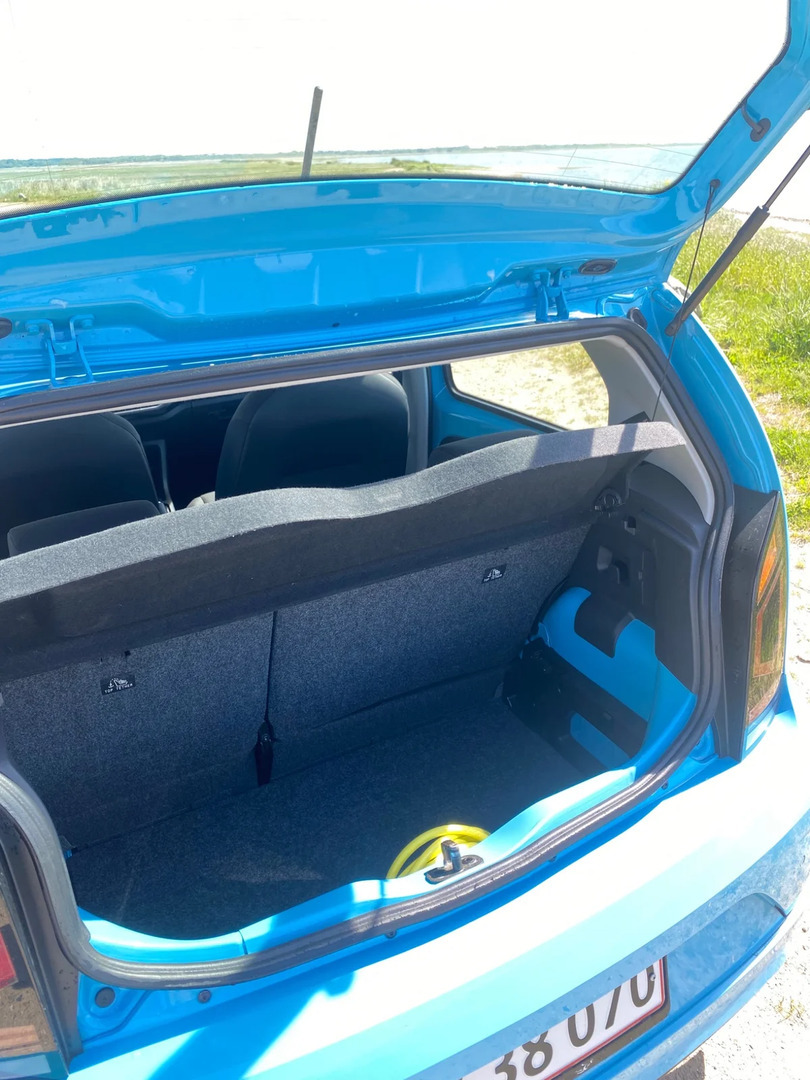 Blå VW E-UP! fra 2020