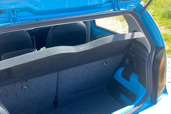 Blå VW E-UP! fra 2020