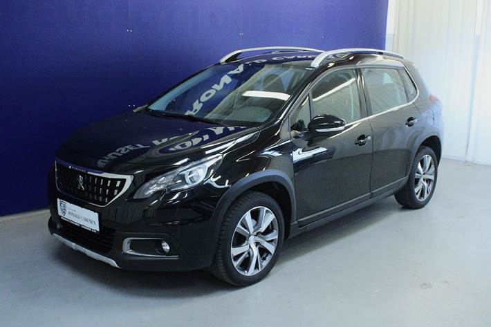 Sort Peugeot 2008 fra 2019