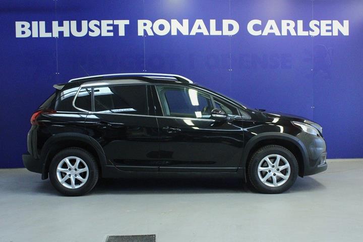 Sort Peugeot 2008 fra 2019