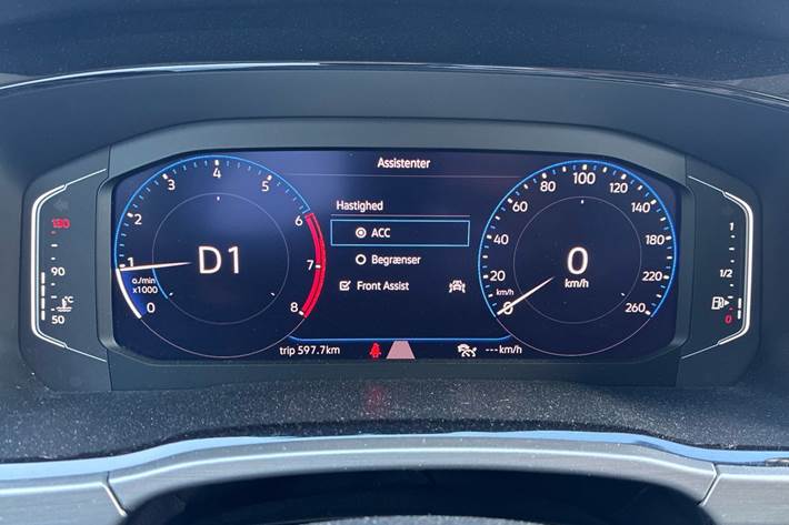 Grå VW Touran fra 2021